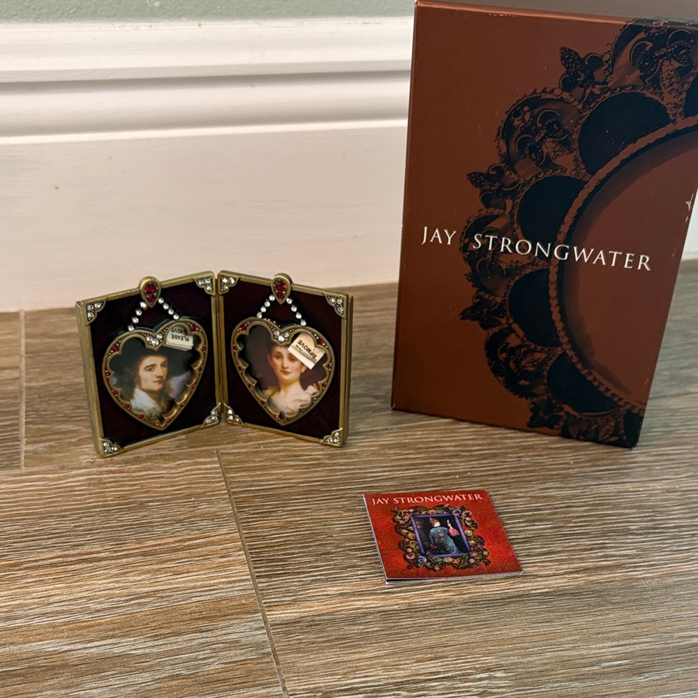 NWT- Jay Strongwater Ornate Heart Double Frame with Red and Gold Accents